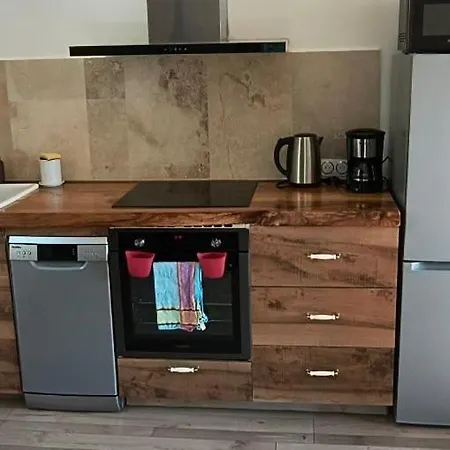 Maison Du Pont Canal アパート