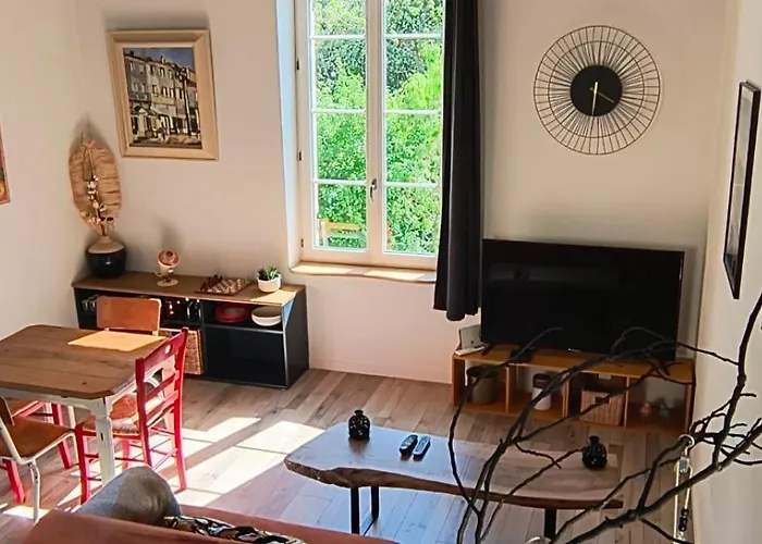 דירה Maison Du Pont Canal *